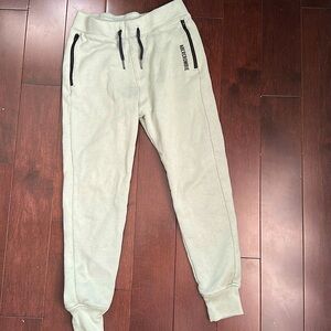 Abercrombie essential boys jogger size 9/10. Light green great condition!